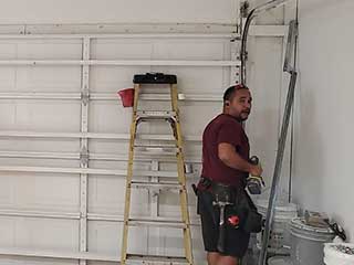 Garage Door Repair Solutions - S Jordan UT Quick Repair Solutions In S Jordan